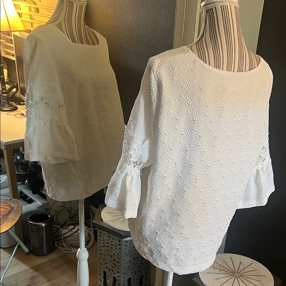 Calvin Klein, XL, White Textured Blouse with Lace Sleeves, EUC - Picture 3 of 7
